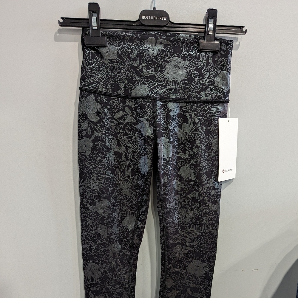 NWT Lululemon Wunder Under HR Tight Size 4